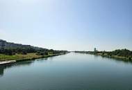 "Luxury Apartment near UNO-City"