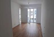 Helle 2-Zimmer-Dachgeschosswohnung mit Terrasse - in der Koloniestraße