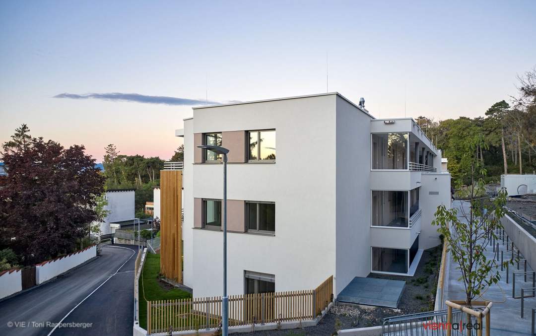 BESTE AUSSICHT - FREIFLÄCHE überdacht - moderne 2 Zimmerwohnung in neu errichteter Wohnanlage mit Lift, Tiefgaragenplatz, Zentralheizung