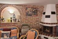 Grünruhelage, alles auf einer Ebene, mit Pool und Garage
