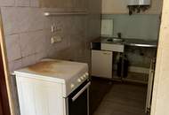 Südseitige 2 Zimmer Wohnung mit Sanierungsbedarf in absoluter Ruhelage mit Hofausrichtung