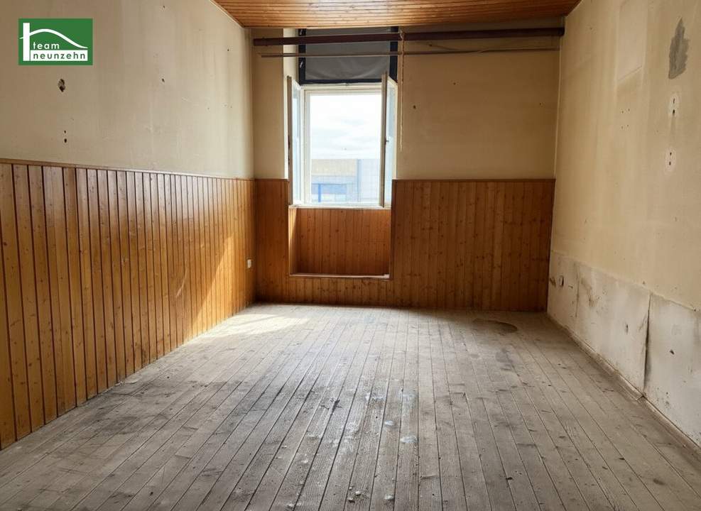 Begehrte Stadtwohnung (sanierungsbedürftig) im traumhaften Gründerzeithaus - Einkaufsmeile "Mariahilfer Straße" ums Eck - U-Bahn U3