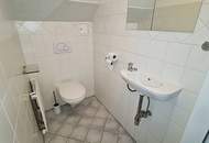 TERRASSENHIT, DACHGESCHOSS, 138 m2 Maisonette mit 45 m2 Terrasse, 3 Zimmer, Wohnküche, Wannenbad, Rembrandtstraße