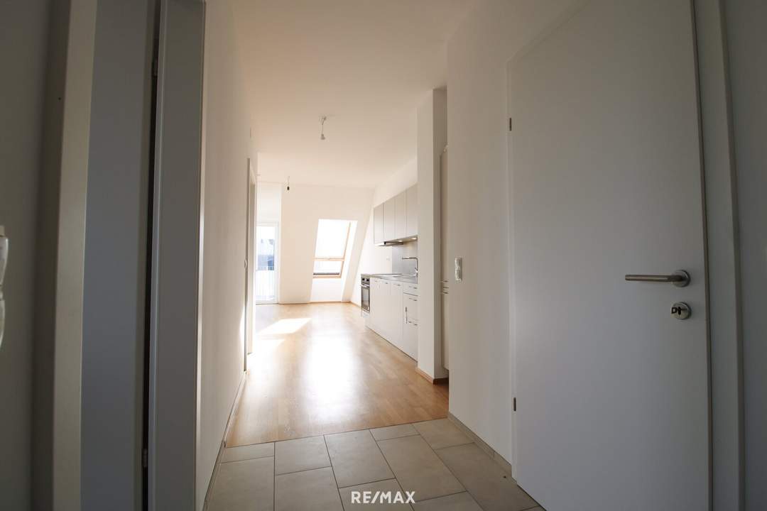 Moderne 3-Zimmer-Dachgeschosswohnung mit Terrasse in ruhiger Lage