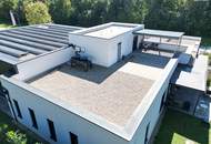 Ein Standort mit Strahlkraft: Das vielseitige Gewerbejuwel in Gleisdorf – perfekte Flächen, viele Stellplätze, große Lagerhalle und Raum für Wachstum. Jetzt im 3D-Rundgang erleben.