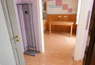 Gestalten Sie Ihren Wohntraum! Sanierungsbedürftige 2-Zimmer-Altbauwohnung mit viel Potenzial &amp; hervorragender öffentlicher Anbindung an die U1 &amp; U2 - schnell zugreifen!
