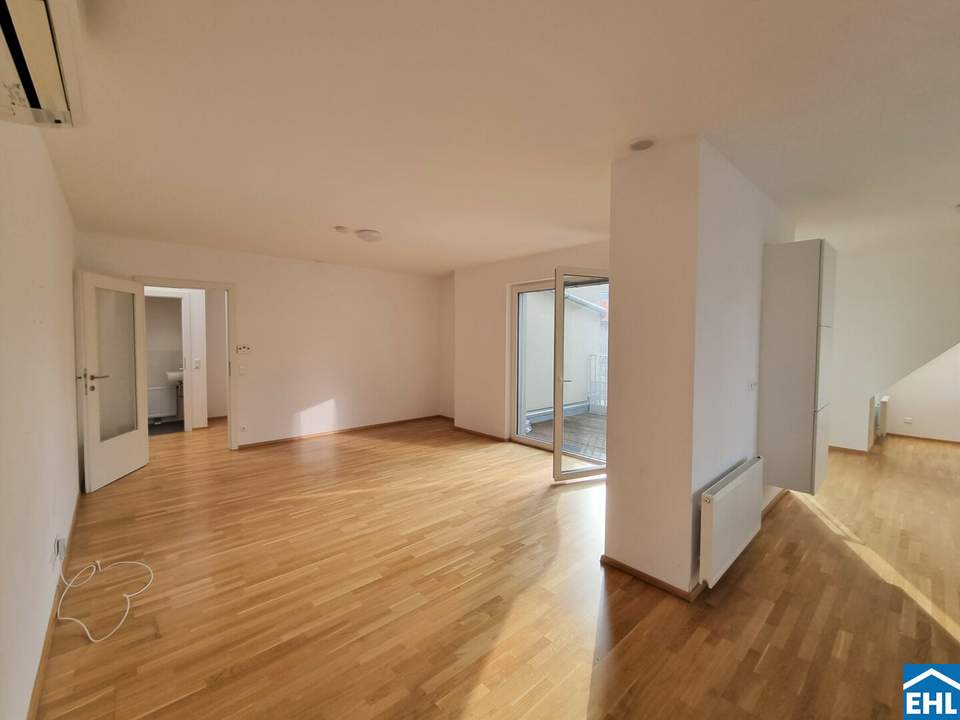 Top 2-Zimmer Stilaltbau mit Balkon + Garagenstellplatz im SERVITENVIERTEL