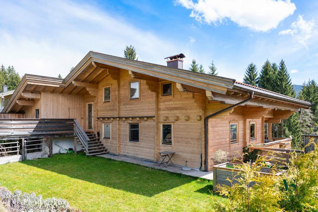 Panoramalage in den Kitzbüheler Alpen – Flexibles Ein-/Mehrfamilienhaus in Traumlage