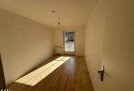 Wohnen im Mehrfamilienhaus / 8 Zimmer, 3 Bäder, 2 Eingänge