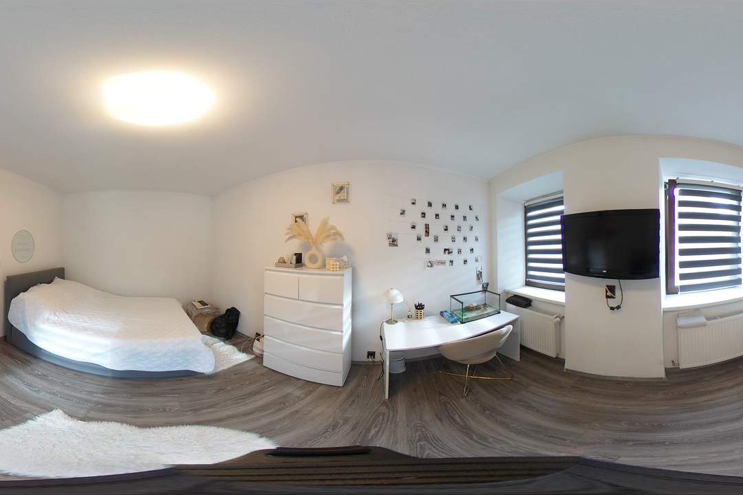 Charmantes Einfamilienhaus mit Pool