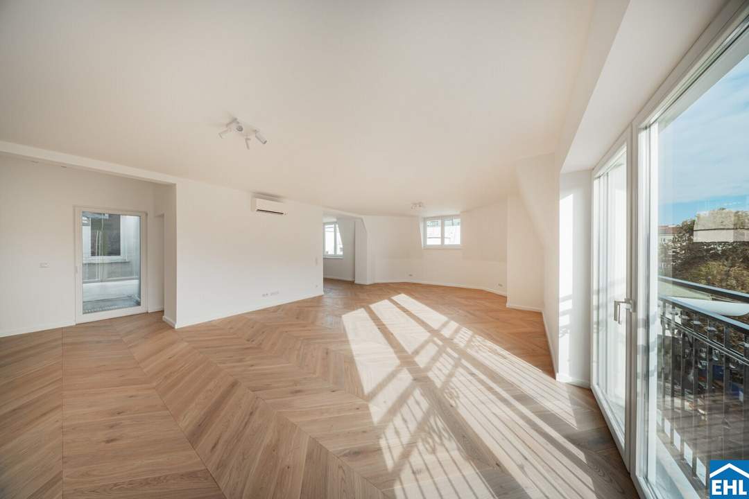 Wunderschöne 5-Zimmer-Dachgeschosswohnung – Erstbezug mit großer Dachterrasse!