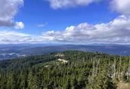 Idyllisch Wohnen mit Weitblick auf 4.367 m² Baugrund