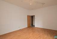 WG-geeignet: 3-Zimmer-Altbau mit guter Anbindung