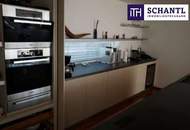 TOP Anlageobjekt in Feldkirchen bei Graz! Modernes Wohn- und Ordinationshaus mit Zahnarztpraxis im Erdgeschoss und großzügiger Mietwohnung im Obergeschoss!