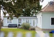 Charmantes Bungalow mit Pool, großes Potenzial