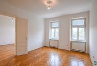 Altbau-Chic, Neubau-Komfort: 6 Zimmer und Panoramaausblick