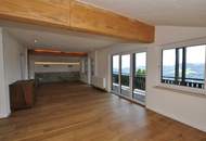 Kronberg: Zweitwohnsitztauglich! Herrliche Dachgeschoßwohnung mit Weitblick und weiteren Gestaltungsoptionen!