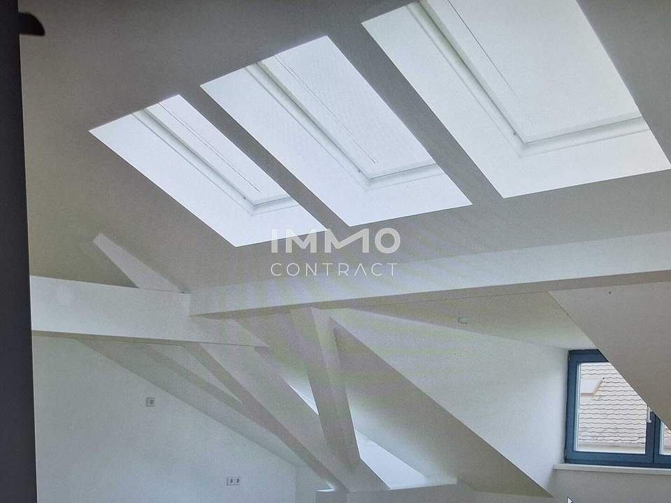 DACHGESCHOSS WOHNUNG IN HERZOGENBURG