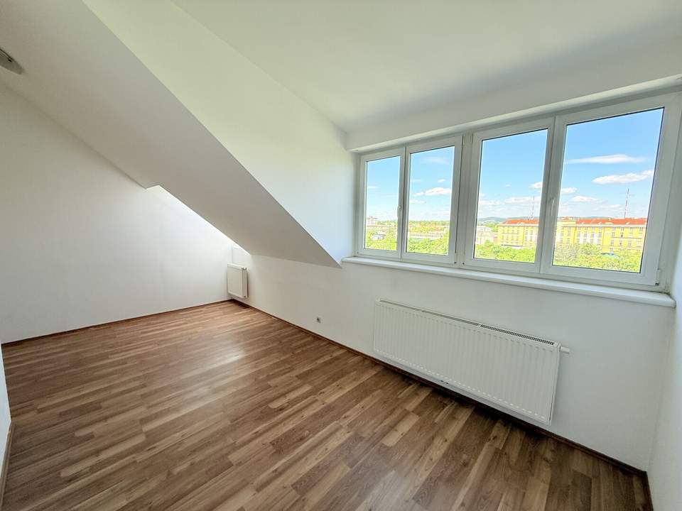 Charmante 3-Zimmer Dachgeschosswohnung mit Top-Anbindung an die Öffis