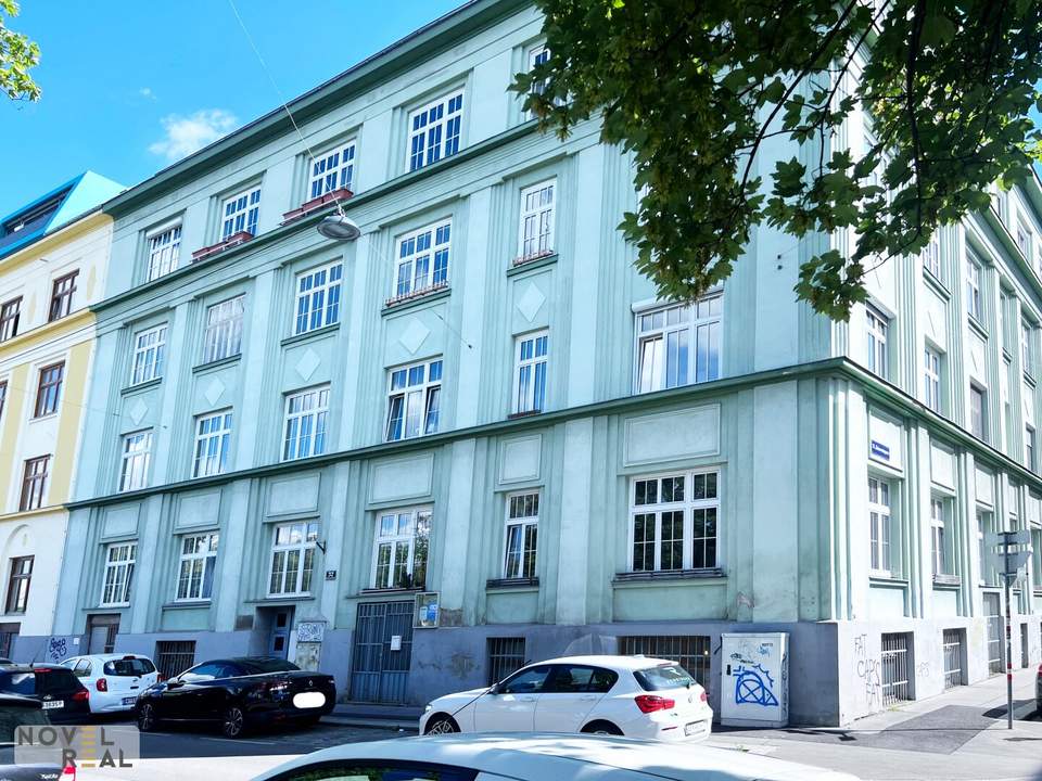 Charaktervoller Altbau im Herzen der Stadt – zeitloses Ambiente verbindet sich mit urbaner Lebensqualität.