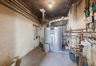 IMPOSANTER LANDSITZ FÜR HOHE ANSPRÜCHE! GROßZÜGIGE WOHN-UND NUTZFLÄCHEN SOWIE ÜBER 5000 m2 LAND