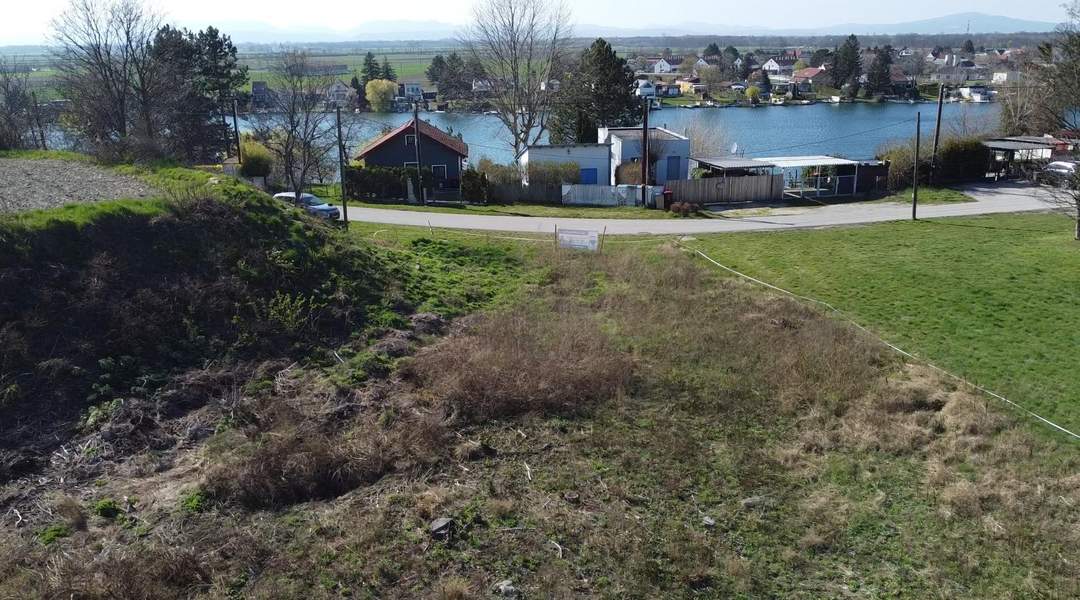 Großer Baugrund 1.870 m², ~ 40% verbaubar