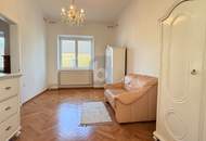 LIEBEVOLL RENOVIERTES STRECKHAUS MIT CHARMANTEM, UNEINSEHBAREM GARTEN