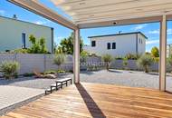 Kleines Paradies am privaten Badesee – modernes Haus mit mediterranem Garten & Traumterrasse