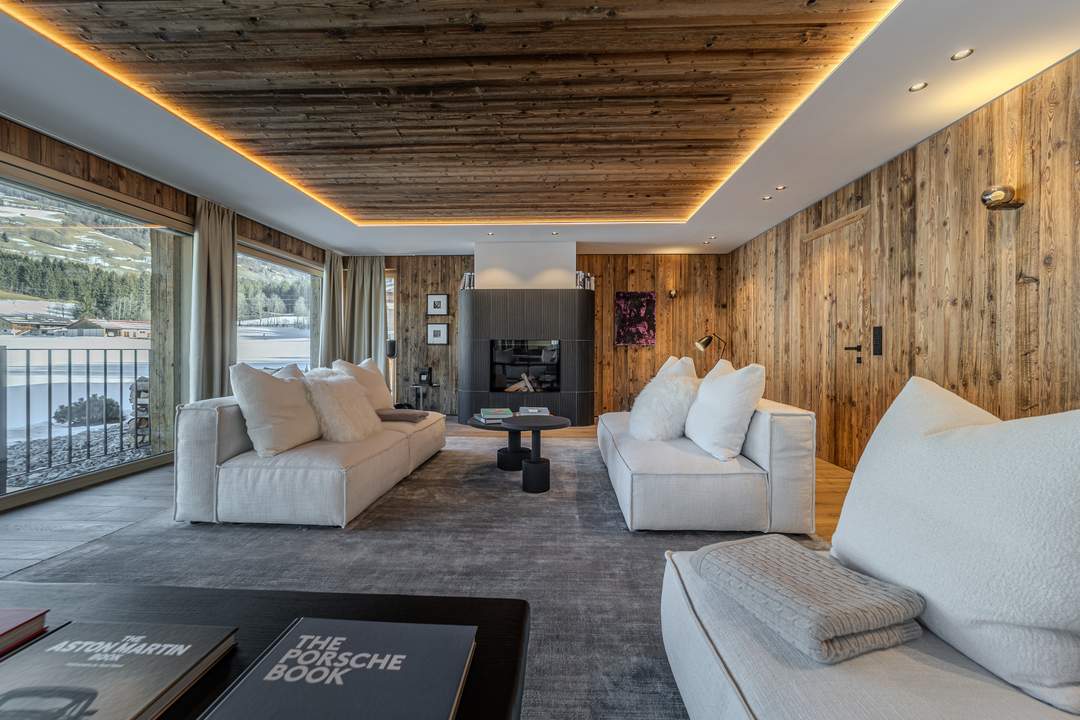 Luxuswohneinheit in exklusivem Zweifamilienwohnhaus in bester Wohngegend