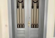 Da ist er – Ihr Wiener Wohntraum! Altbaujuwel im letzten Stock mit Balkon & Klima – jetzt zugreifen!