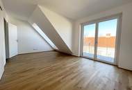 Exklusives Familien-Dachgeschoss mit Elternsuite, 2 Bädern & separatem Kinder-/Gästebereich