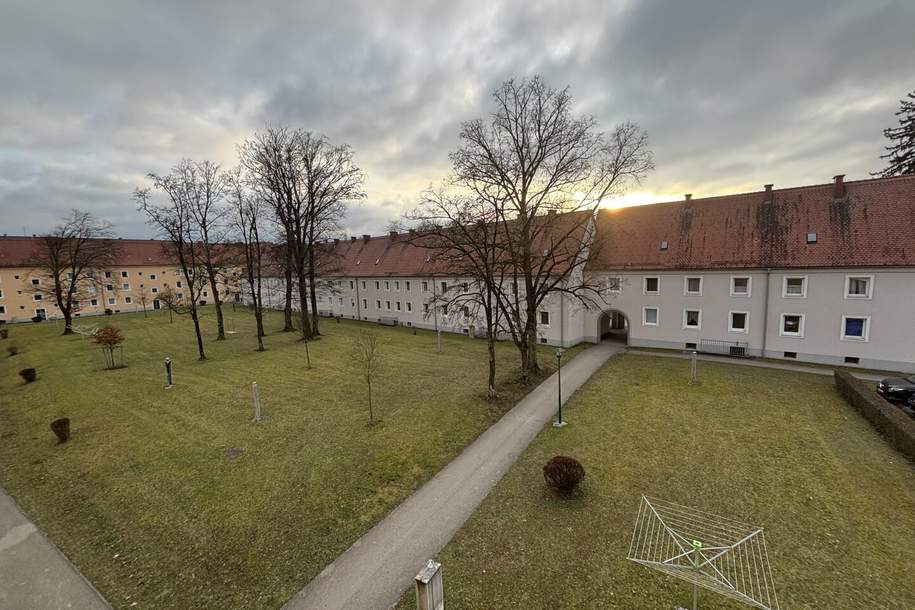 Außergewöhnliche 4-Zimmer-Familienwohnung in idyllischer Grünlage: im letzten Stockwerk mit Weitblick, durchdachter Raumaufteilung und unschlagbarem Preis!, Wohnung-miete, 617,67,€, 4400 Steyr(Stadt)