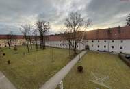 Außergewöhnliche 4-Zimmer-Familienwohnung in idyllischer Grünlage: im letzten Stockwerk mit Weitblick, durchdachter Raumaufteilung und unschlagbarem Preis!