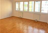INNSTRASSE, UNBEFRISTET, 88 m2 Altbau, 3 Zimmer, Komplettküche, 2er-WG-geeignet, Wannenbad, Parketten, gefördert