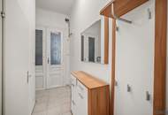 Nähe U1, Laubeplatz und Quellenstraße *** Garconniere im 1. Stockwerk *** Haus in Sanierung