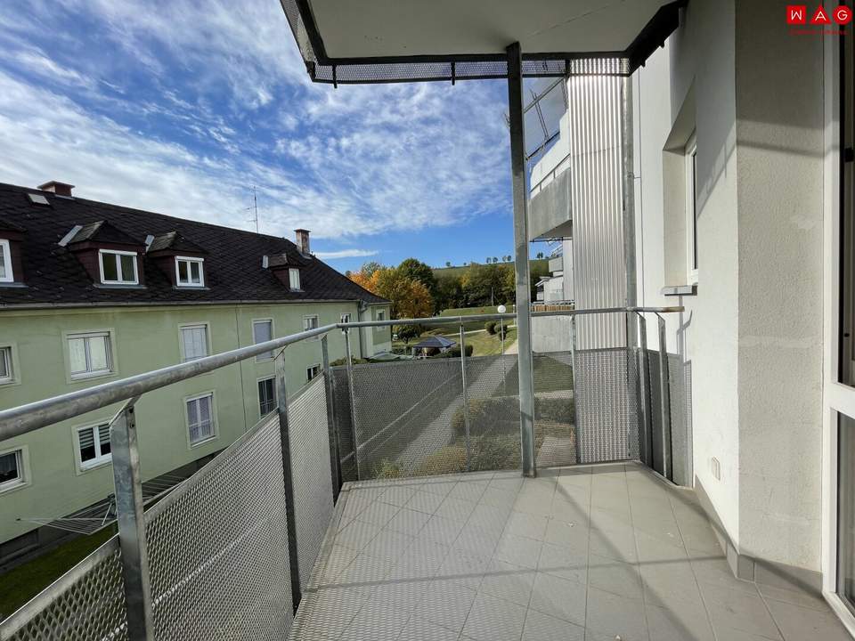 3-Zimmerwohnung im Grünen mit Balkon und inkl. Parkplatz