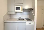 Nähe U1 | Zwei-Zimmer-Dachgeschosswohnung mit Gemeinschaftsdachterrasse
