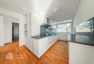 Wunderschöne 5 - Zimmer Wohnung mit Terrasse und Garten