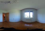 *ORTSRANDLAGE:* Wohnhaus mit sehr schönem, ebenen Garten und großzügigem Grundstück.