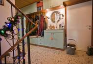 Zwei Häuser, ein Grundstück: Ihr neues Zuhause mit laufenden Mieteinnahmen