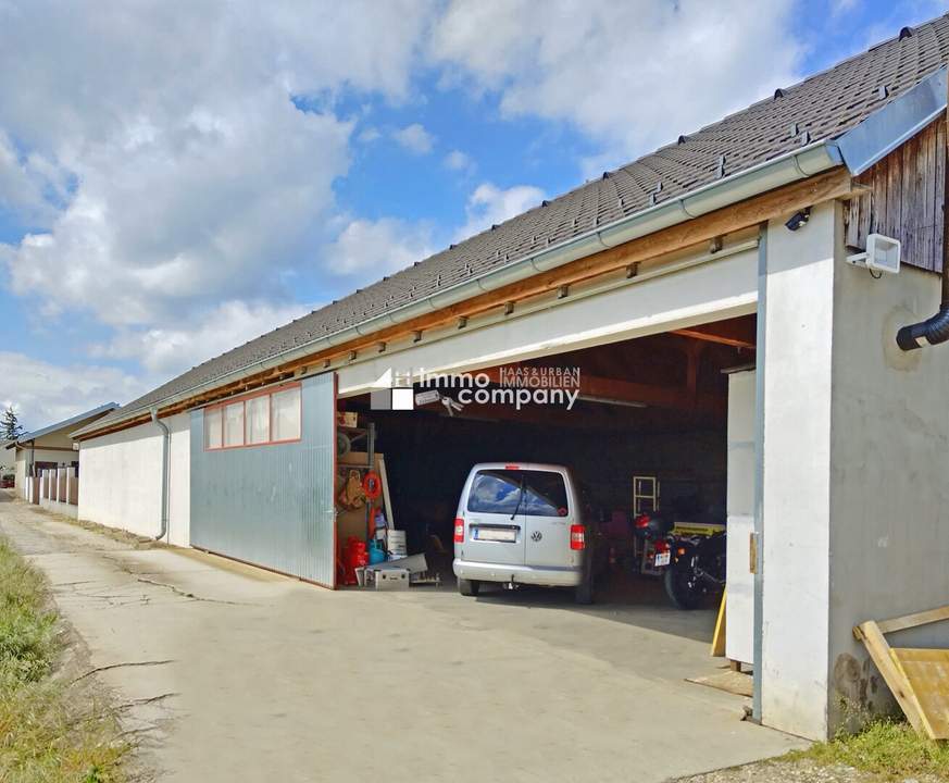 HALLE mit separatem BÜRO plus BAULAND und großer FREIFLÄCHE