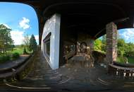 "GRÜNOASE MIT FAMILIENHAUS UND EINZIGARTIGER SONDERWIDMUNG/BETRIEBSBEREICH (EHEM. HEURIGEN) IN STEPHANSHART "