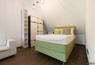 Luxus-Dachgeschoss 133,81 m² mit Terrasse, Designer-Inselküche & Spa-Bad – Weinbergblick + Poolnutzung - Voll möbliert