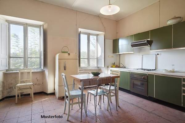 +++ Gemütliche Dachgeschosswohnung mit 2 Zimmern und ca. 50 m² +++, Wohnung-kauf, 110.000,€, 8010 Graz(Stadt)