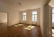 Großzügige 5-Zimmer-Altbauwohnung mit Balkon // Spacious 5-Room Period Apartment with Balcony //
