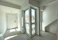 ++ JETZT NEU ++ Trendige Dachgeschosswohnung mit großzügiger Terrasse