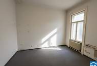 Raum für Visionen: 4-Zimmer Altbautraum in Bestlage des Botschaftsviertel mit Potenzial