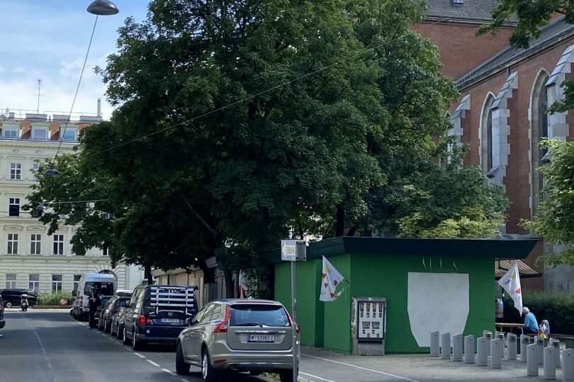 Tiefgaragen-Parkplatz mit großzügiger Einfahrt und viel Rangierplatz, Kleinobjekte-miete, 130,00,€, 1040 Wien 4., Wieden