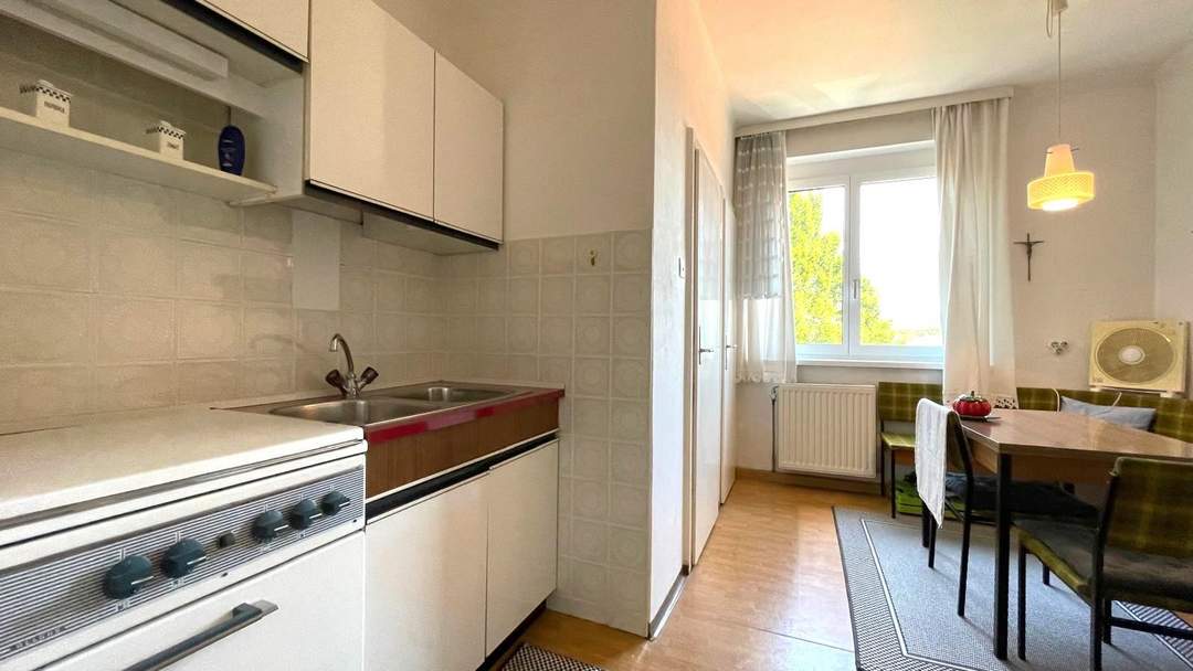 2 Zimmer Wohnung mit Aufzug in zentraler Lage