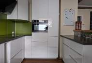 Große 4-Zimmer Wohnung im 2. Stock mit Loggia und Tiefgarage